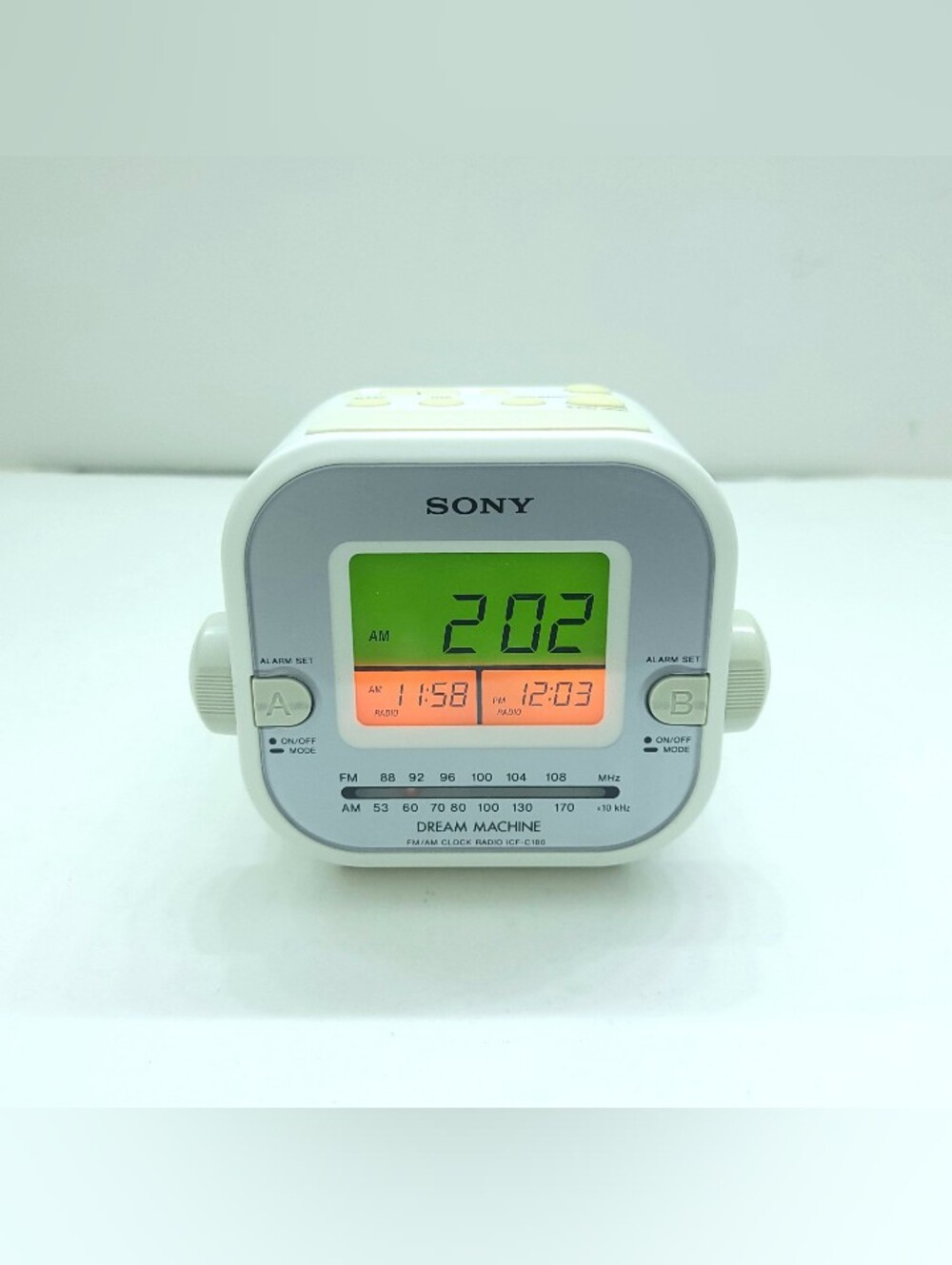 Sony Dream Machine ICF-C180 Dual Alarm Clock-Radio AM/FM White Cube 90s Y2K